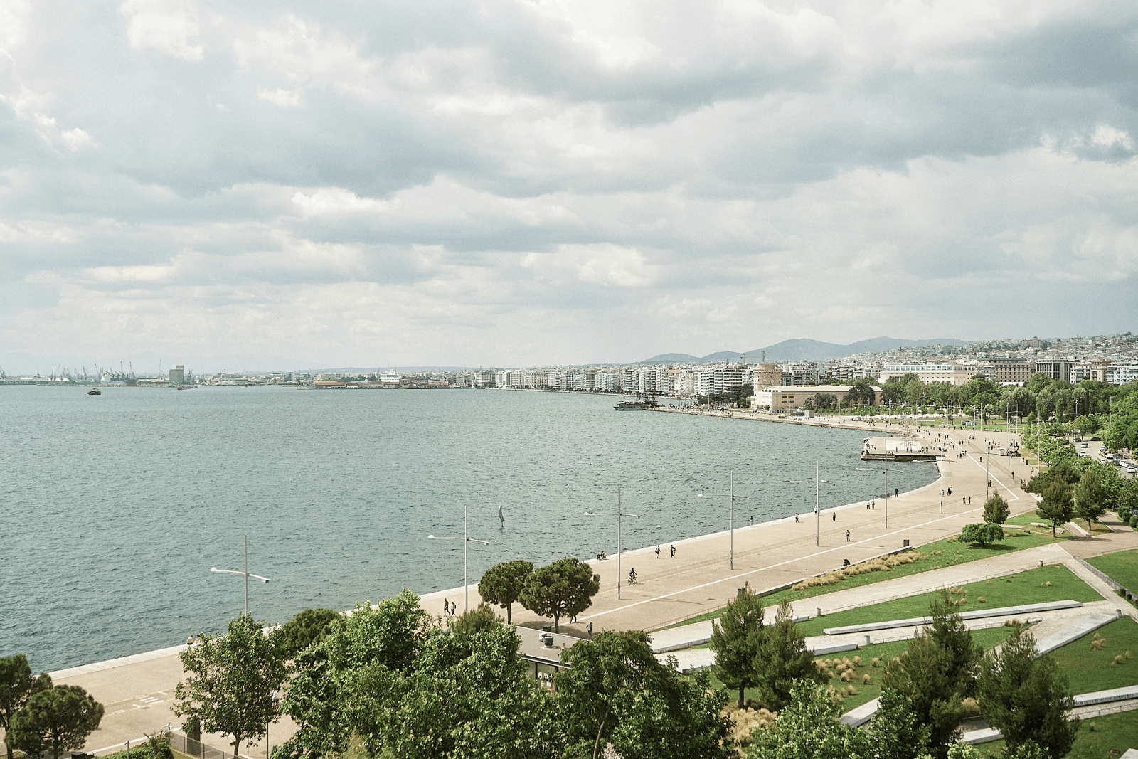 Alt text: Getting married in Thessaloniki, Greece